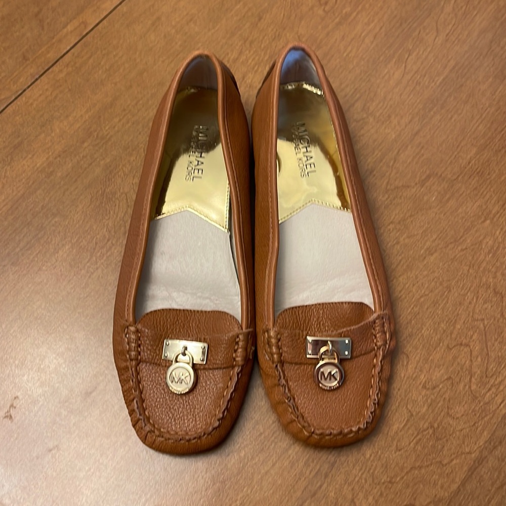 Michael Kors tan leather loafers size 7.5